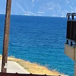 Kypriotis Leonidas Apartamento *