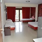 Kypriotis Leonidas Apartamento Sarti