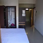 Apartamento Kypriotis Leonidas