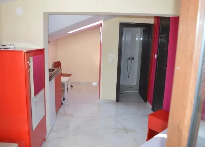 Kypriotis Leonidas Apartman *