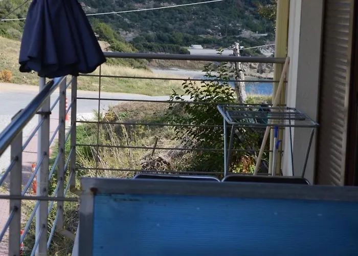 Apartman Kypriotis Leonidas Szárti